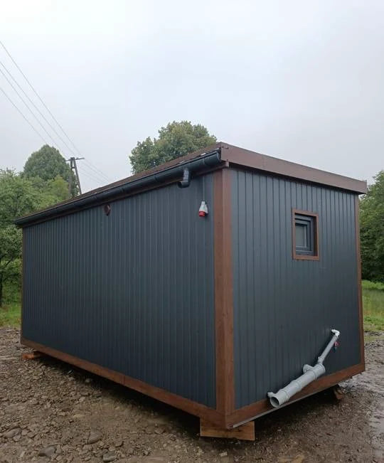 CONTENEDOR DE OFICINA CON BANO 6x3M