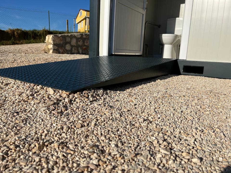 CONTENEDOR SANITARIO PARA DISCAPACITADOS ( 220 X 220 M ) NUEVO