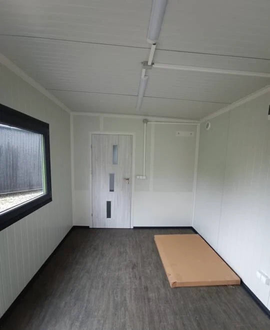 CONTENEDOR DE OFICINA CON BANO 6x3M