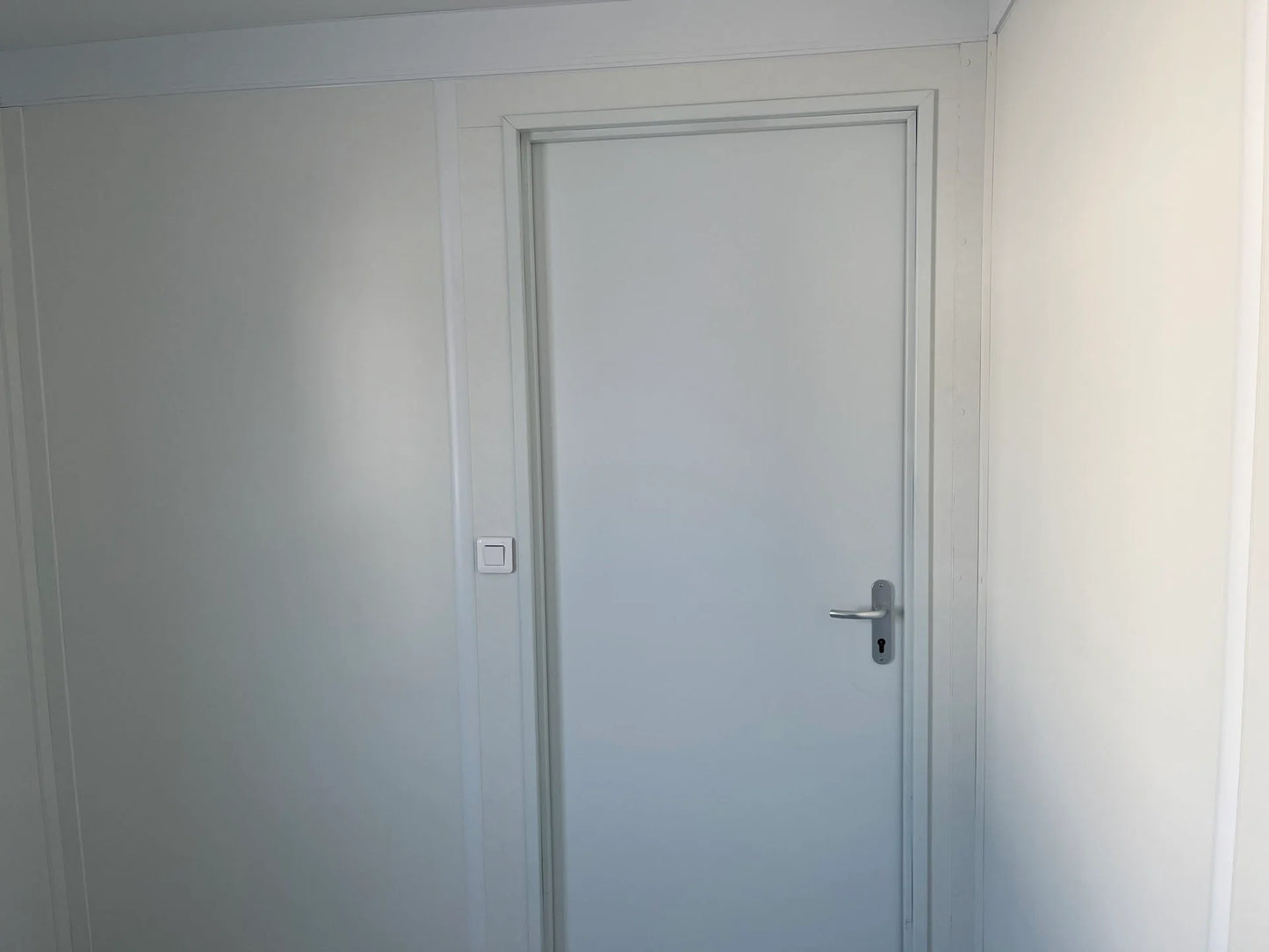 CONTENEDOR DE OFICINA 3 X 2,5 M