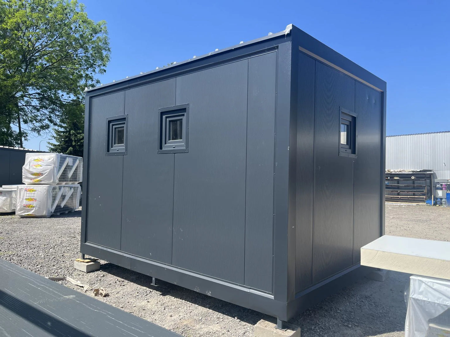 CONTENEDOR SANITARIO-2 URINARIOS-2 INODOROS-2 LAVABOS-DUCHA CON CALDERA (4X3X2,9M)