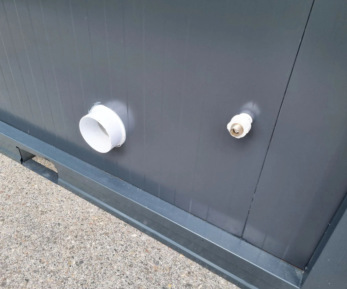 CONTENEDOR SANITARIO WC - URINARIO- CON DOBLE CABINA PARA (HOMBRE Y MUJER) 240X120M