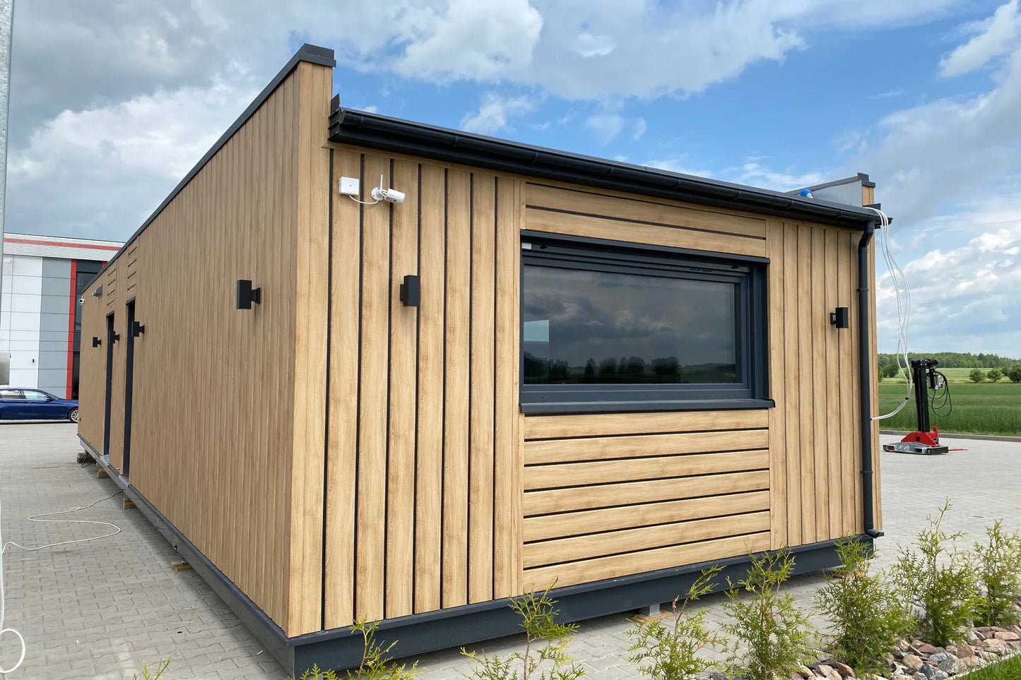 CASA CONTENEDOR MODELO TERRABOX 100 (12,2 X 4,5 M)