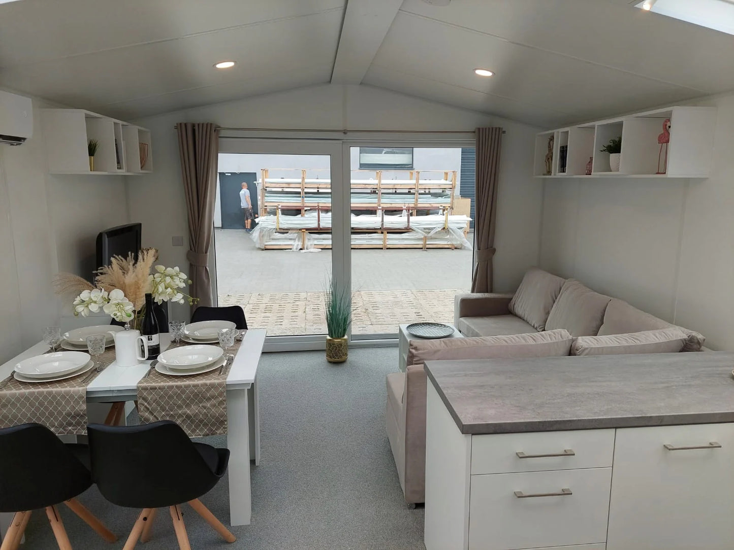 CASA MÓVIL (LUJO Y PRESTIGIO)12,5 X 4,9 M